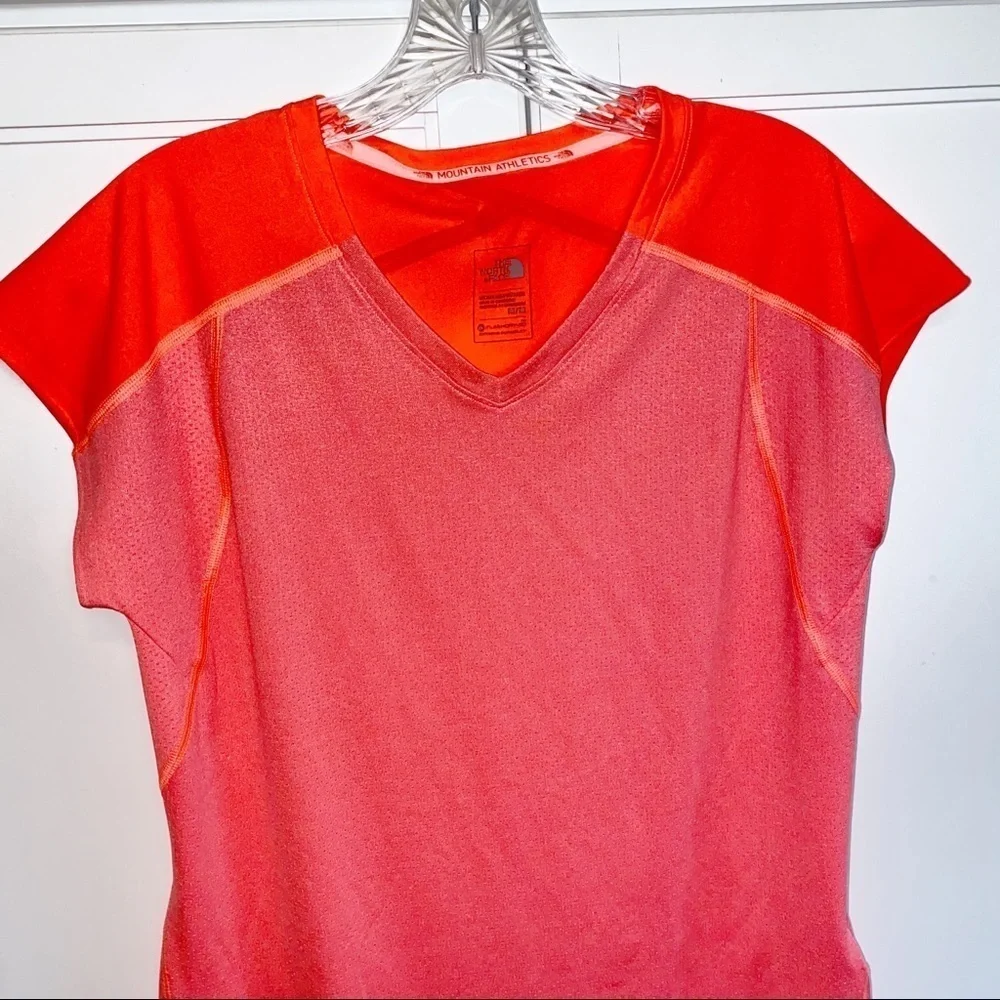 The North Face Florescent Orange T-shirt Mountain Athletics Medium Gorpcore - Picture 8 of 11